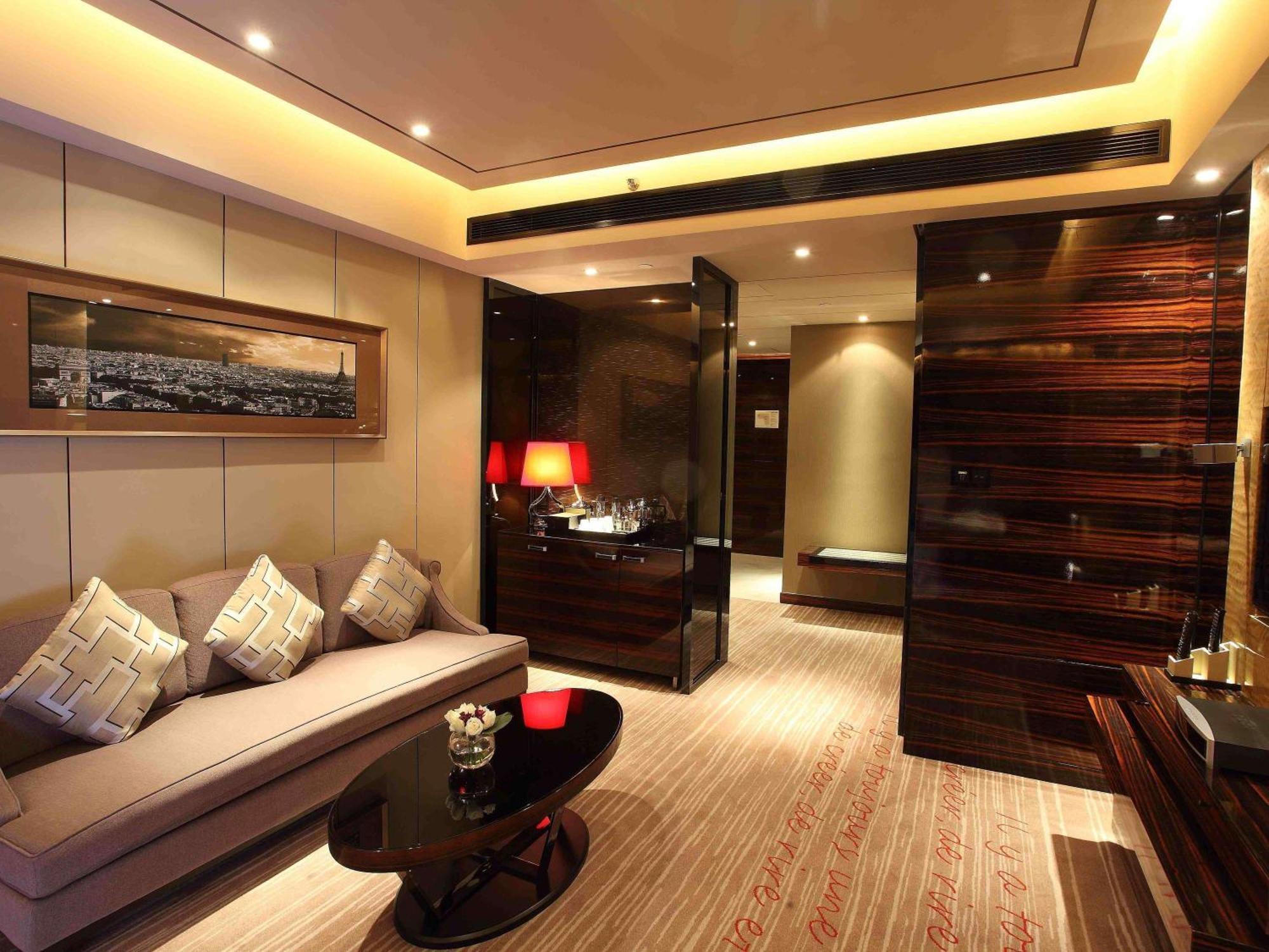 Hotel Sofitel Guangzhou Sunrich - Registration Service And Free Shuttle Bus To Canton Fair Complex Exterior foto